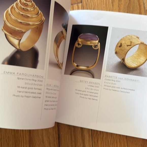 1000 Rings Lark Books Inspiring Adornments for the Hand Book great condition - Picture 6 of 10